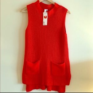 Red Sleeveless Knit Top